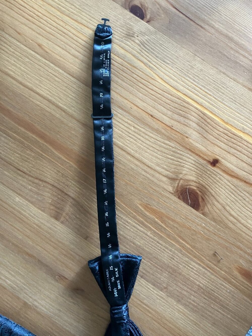Men's black silk Jos. A. Bank cummerbund and bow tie - Picture 4 of 12